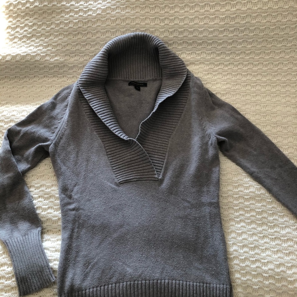 Gray banana republic sweater